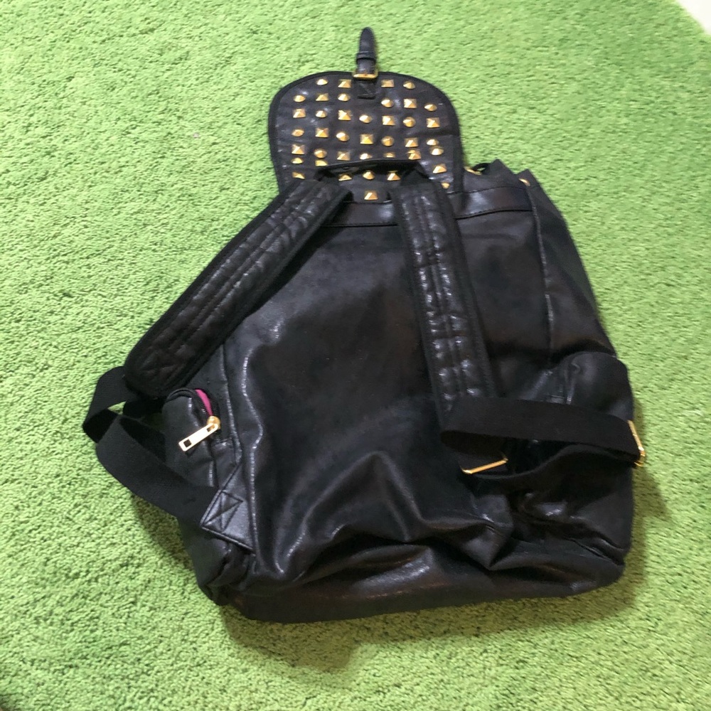 Leather studded backpack - Picture 3 of 4